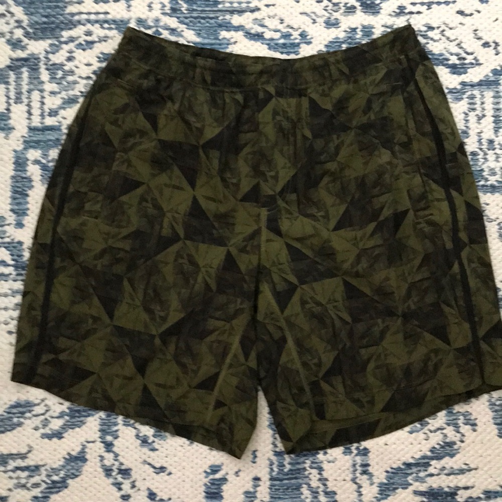 Men’s Lululemon “Pace Maker” Athletic Shorts